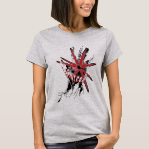 Camiseta Mãos perfuradas de unhas