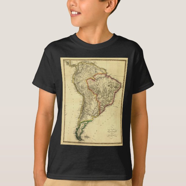 Camiseta Mapa da América do Sul em 1817 (Frente)