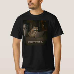 Camiseta Mapache Ingovernável Trabalhando Tarde da Noite