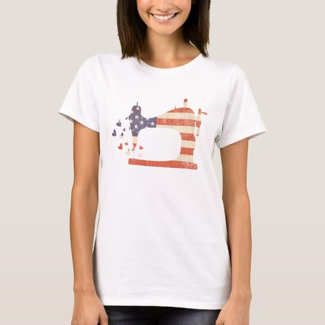 Camiseta Máquina de costura de bandeira Patriótica American (Frente)