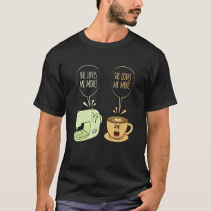 Camiseta Máquinas De Costurar Leve De Café Que Coloca Senso
