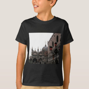 Camiseta Marca de Rua ao quadrado e Basilica