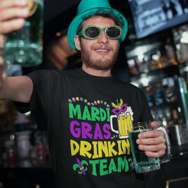 Camiseta Mardi Gras Drinking Team - Funny Mardi gras (Criador carregado)