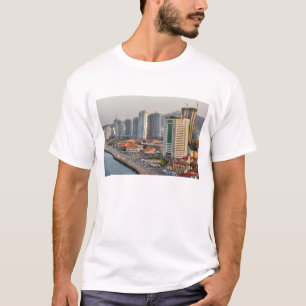 Camiseta Margem com a silhueta da cidade de Yantai, Shandon