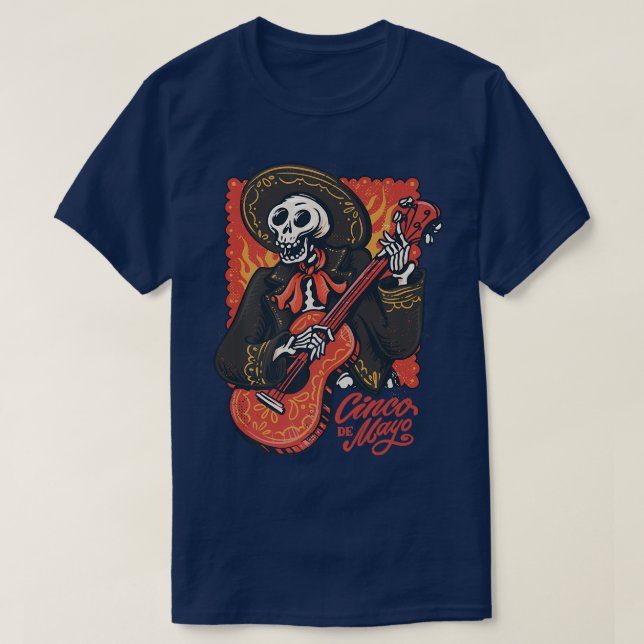 Camiseta Mariachi Skeleton tocando violão Cinco de Mayo  (Frente do Design)