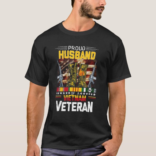 Camiseta Marido Orgulhoso De Um Veterano Vietnã Ve (Frente)