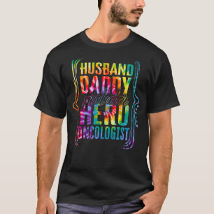 Camiseta Marido Pai Protetor Hero Oncologista Tie Dye Go