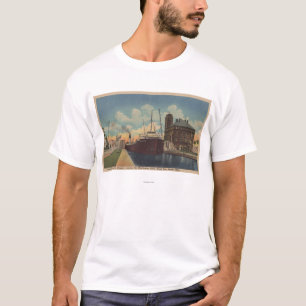 Camiseta Marie, MI - vista do cargueiro que deixa MacArthur