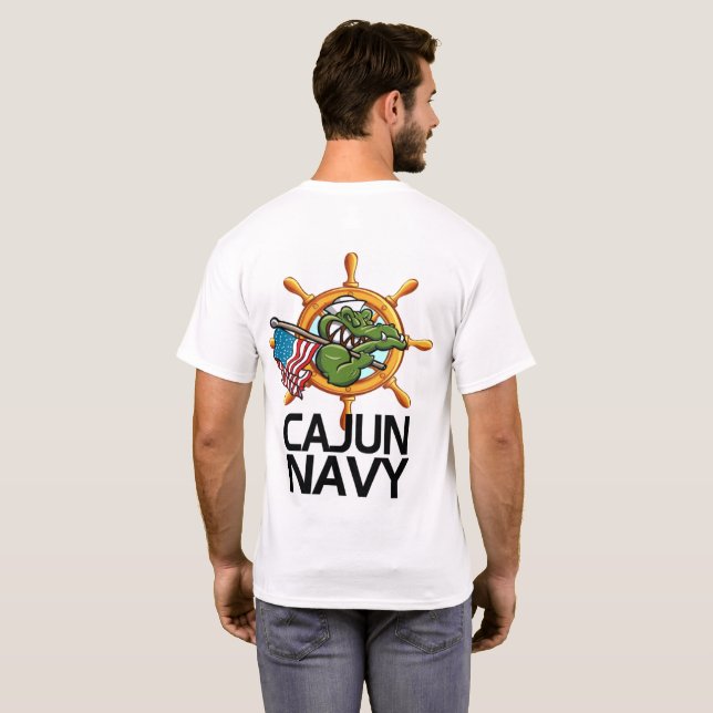 Camiseta Marinho Cajun no bolso frontal e traseiro (Parte Traseira Completa)