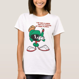 Camiseta Marvin com laser apontado para cima