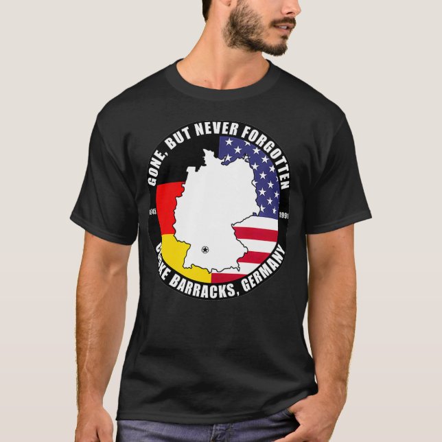 Camiseta Mas Nunca Esqueceu Cooke Barracks Alemanha Ve (Frente)
