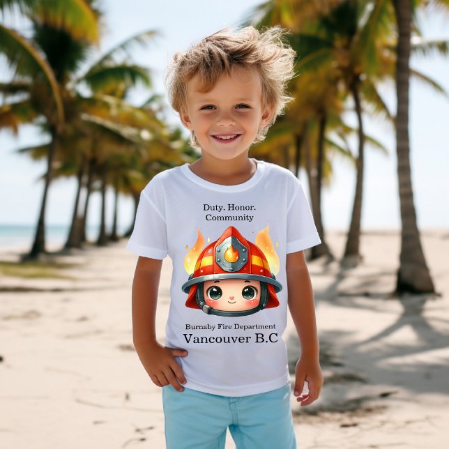 Camiseta Mascote de bombeiro feliz com chamas (Criador carregado)