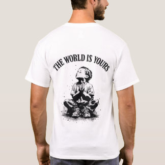 Camiseta Masculina Estampada nas Costas “O Mundo É