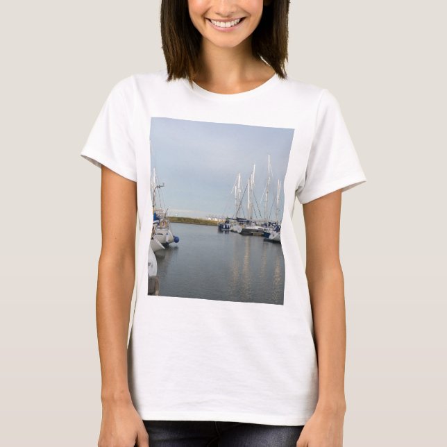 Camiseta Mástiles Iluminados pelo Sol (Frente)