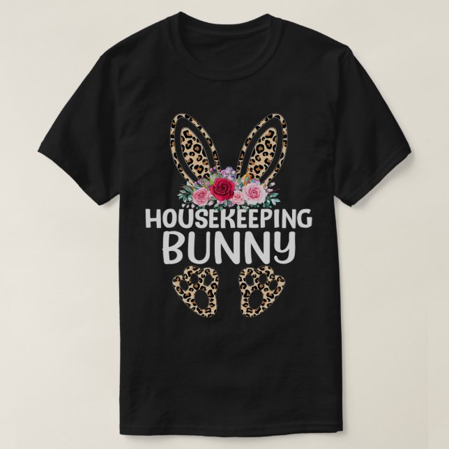 Camiseta Matching Funny Leopard Print Bunny Housekeeping Ea (Frente do Design)