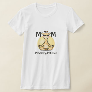 Camiseta Maternidade Consciente | Girafa Praticando a Paciê