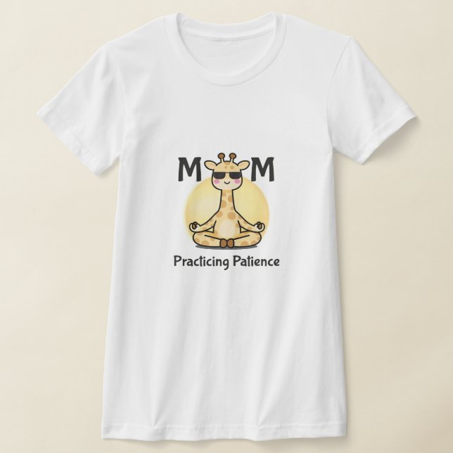 Camiseta Maternidade Consciente | Girafa Praticando a Paciê (Postura )