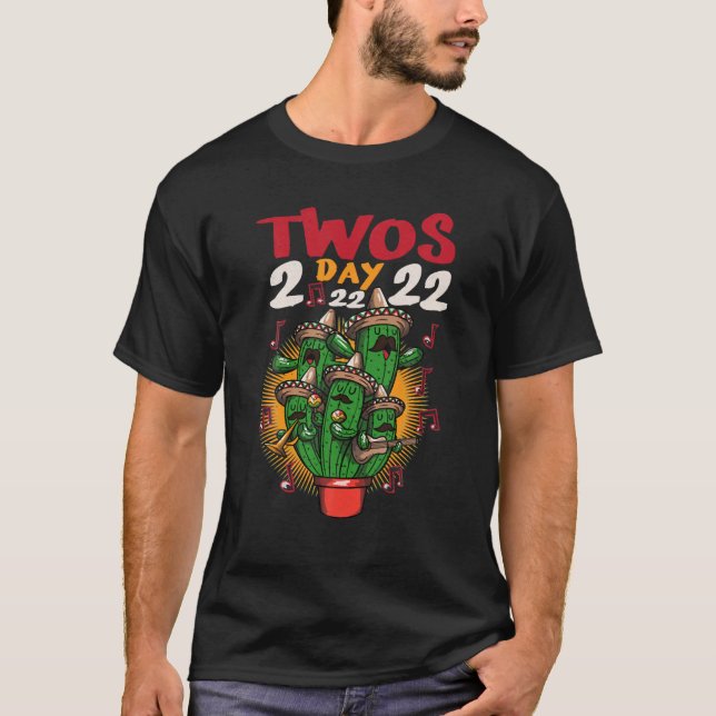 Camiseta Math Amantes Terça-feira 20 Engraçado (Frente)