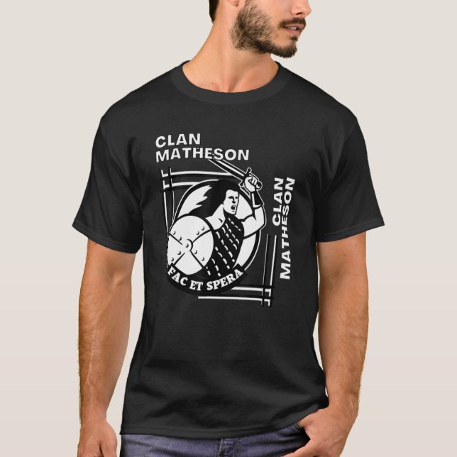 Camiseta Matheson Clan Gaelic Motto Swordsman (Frente)