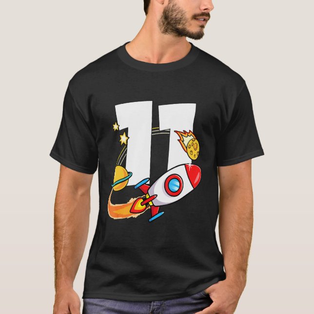 Camiseta Mb 11 Birthday Rocket Ship Outter Space Universo (Frente)