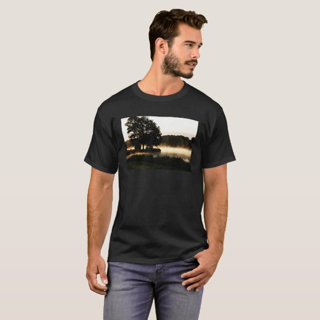 Camiseta Mccna da Cena do Lago Morning (Frente Completa)