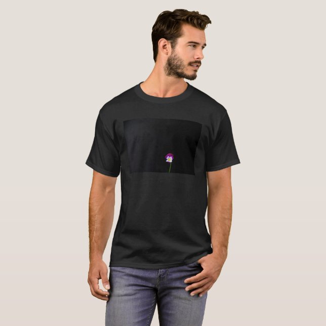Camiseta Mccnm de Flor Violeta (Frente Completa)