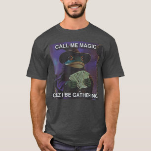 Camiseta Me Chame de Magia Porque Eu Estou Reunindo Sapo En