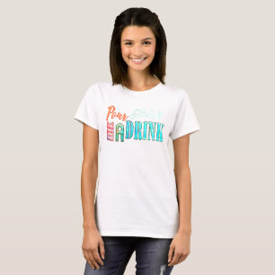 Camiseta Me dê uma bebida no verão