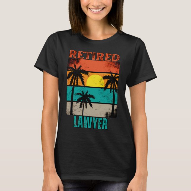 Camiseta Médico Aposentado Indo Pescar (Frente)