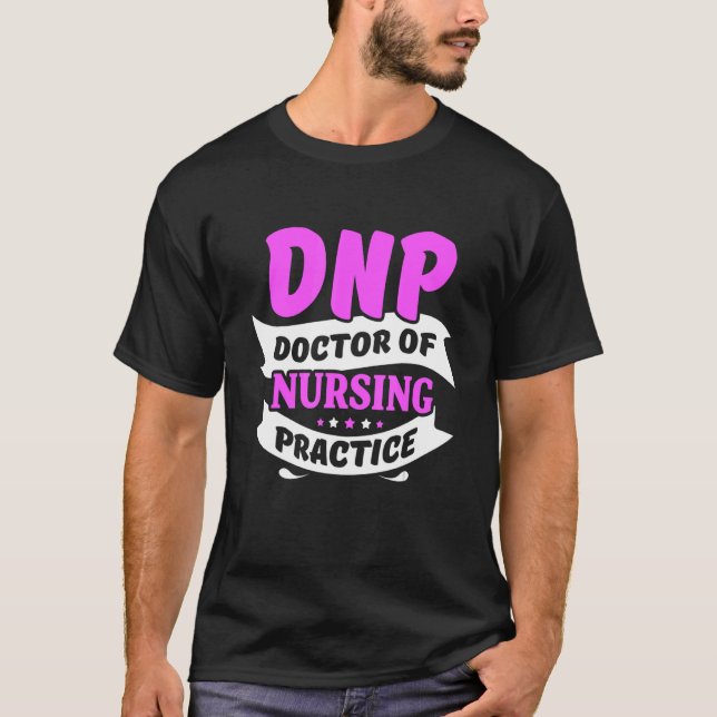 Camiseta Médico de Prática de Enfermagem DNP com Enfermeiro (Frente)