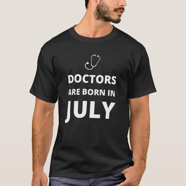 Camiseta Médicos nascem em julho (Frente)