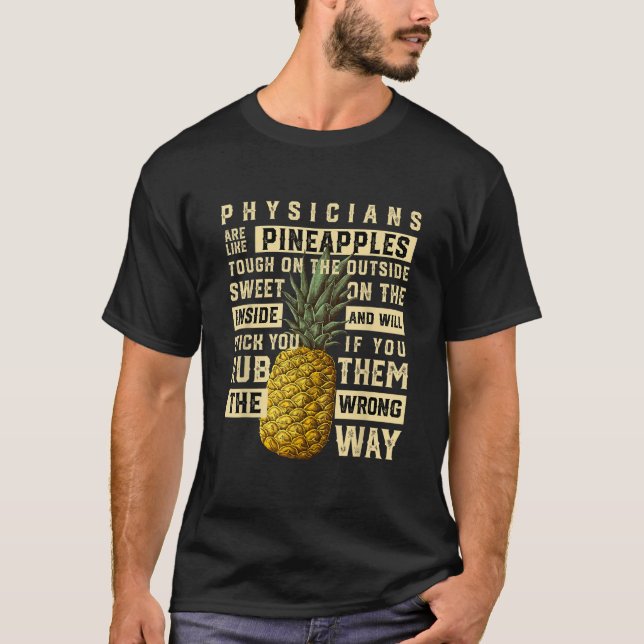 Camiseta Médicos são como abacaxi, doutor Summer (Frente)