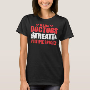 Camiseta Médicos Verdadeiros Tratam Vete Vet De Várias Espé