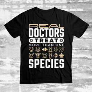 Camiseta Médicos Verdadeiros Veterinários Tratam Mais De Um