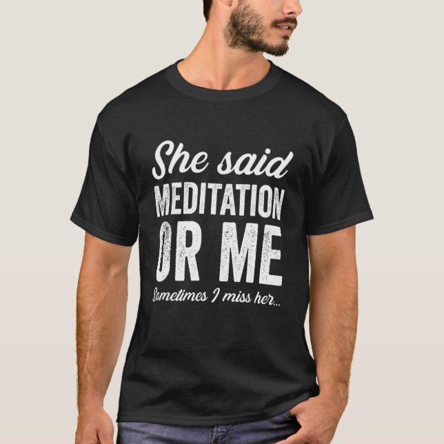 Camiseta Meditação Engraçada Meditando Ene Espiritual Medit (Frente)