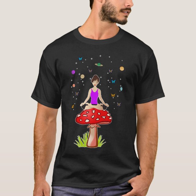 Camiseta Meditação Zen Yoga Mulheres Mushroom Buda Psíquica (Frente)