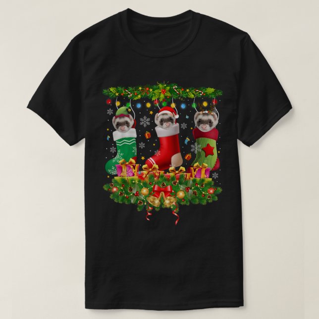 Camiseta Meias de Natal Ferret Xmas Luzes Pajama Correspond (Frente do Design)
