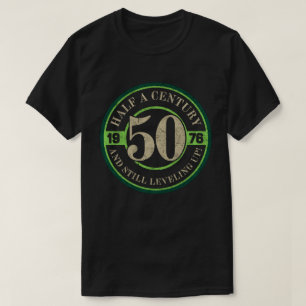 Camiseta Meio Século e Ainda Subindo de Nível Aniversário d