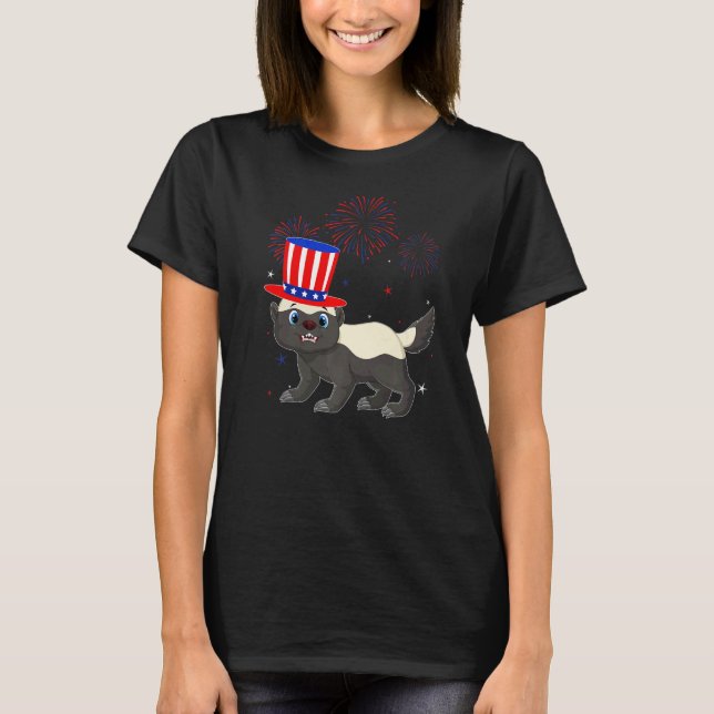 Camiseta Mel Badger Red White Blue Fireworks Decor 4º De (Frente)