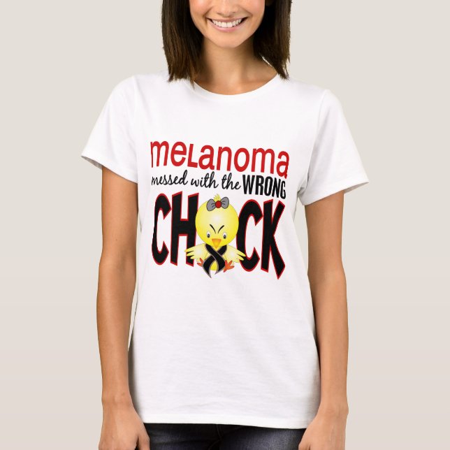 Camiseta Melanoma sujada com o pintinho errado (Frente)