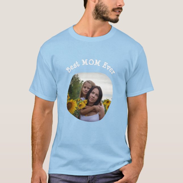 Camiseta Melhor MOM já carregou sua foto da família quadrad (Frente)