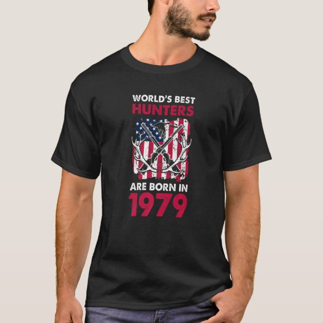 Camiseta Melhor Nascer De Caçadores Em 1979 Caçando Deer Fl (Frente)