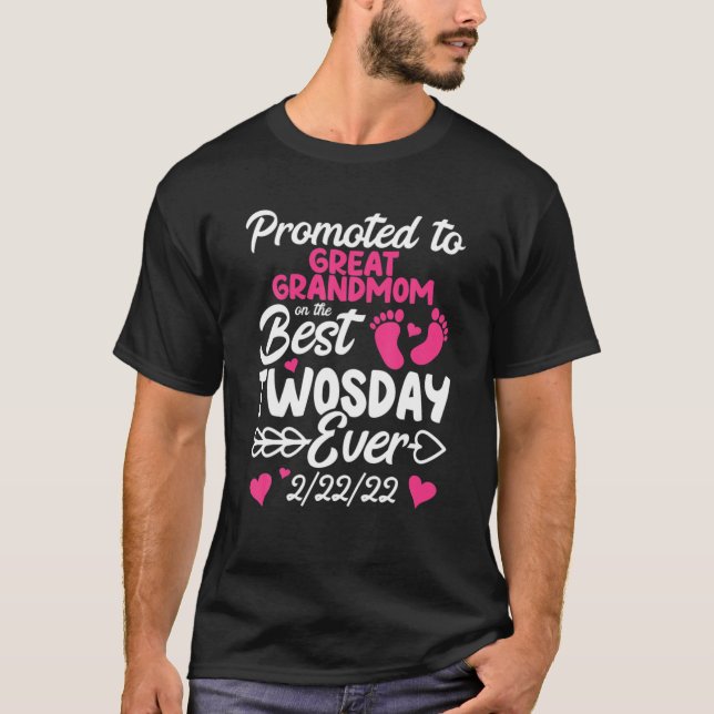 Camiseta Melhor Twosday Promovido À Avó Excelente Ne (Frente)