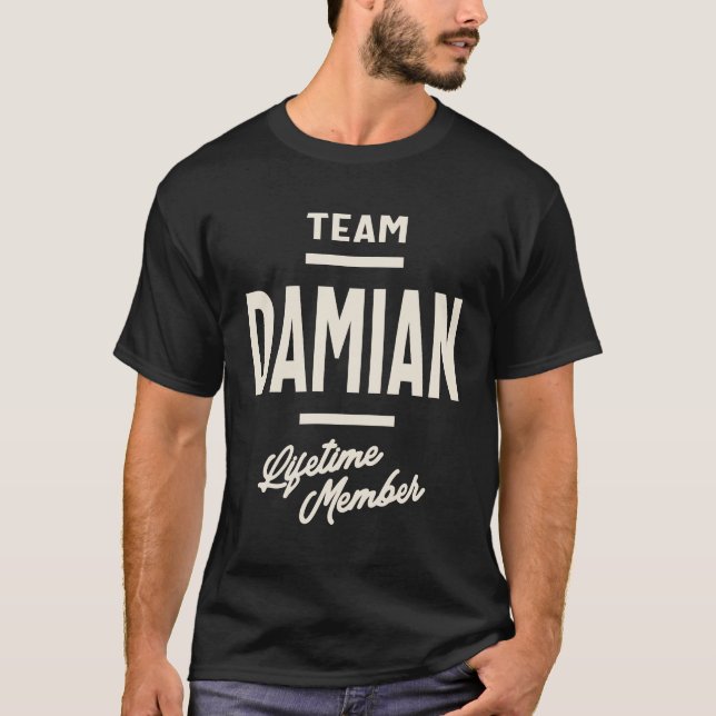Camiseta Membro do tempo de vida do Team Damian - Nome do D (Frente)