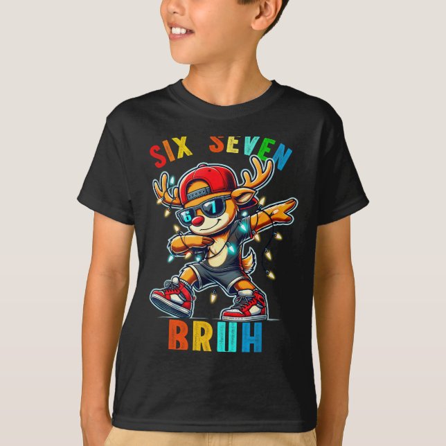 Camiseta Meme 6 7 Renas Dabbing Seis Sete Bruh Para Homens  (Frente)