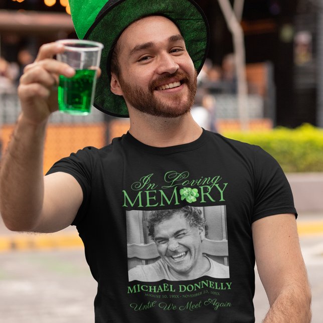 Camiseta Memória de Clover do Irish Shamrock (Criador carregado)