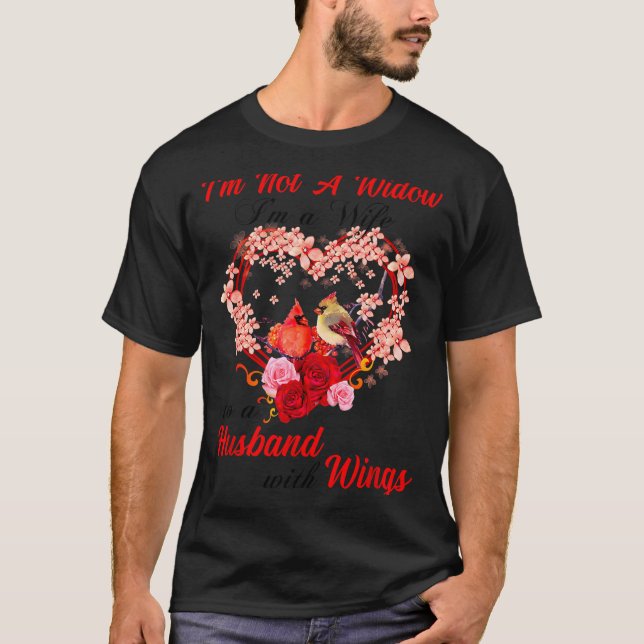 Camiseta Memorial I'm Not A Widow Husband Wings Cardinal An (Frente)