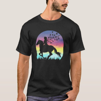 Camiseta Menina Bonita Cavalgando Cavalo Árabe Vintage Pôr 