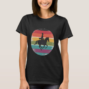 Camiseta Menina Cavalgando Silhueta do Cavalo Pôr do Sol Re