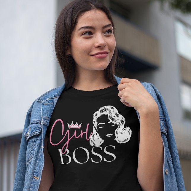 Camiseta Menina Chic Escura Cita Tipografia Forte da Mulher (Criador carregado)